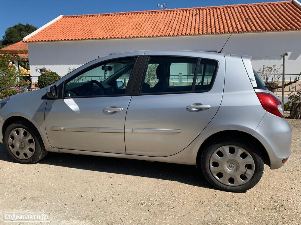 Renault Clio 1.5 dCi 90 FAP Dynamique - 3