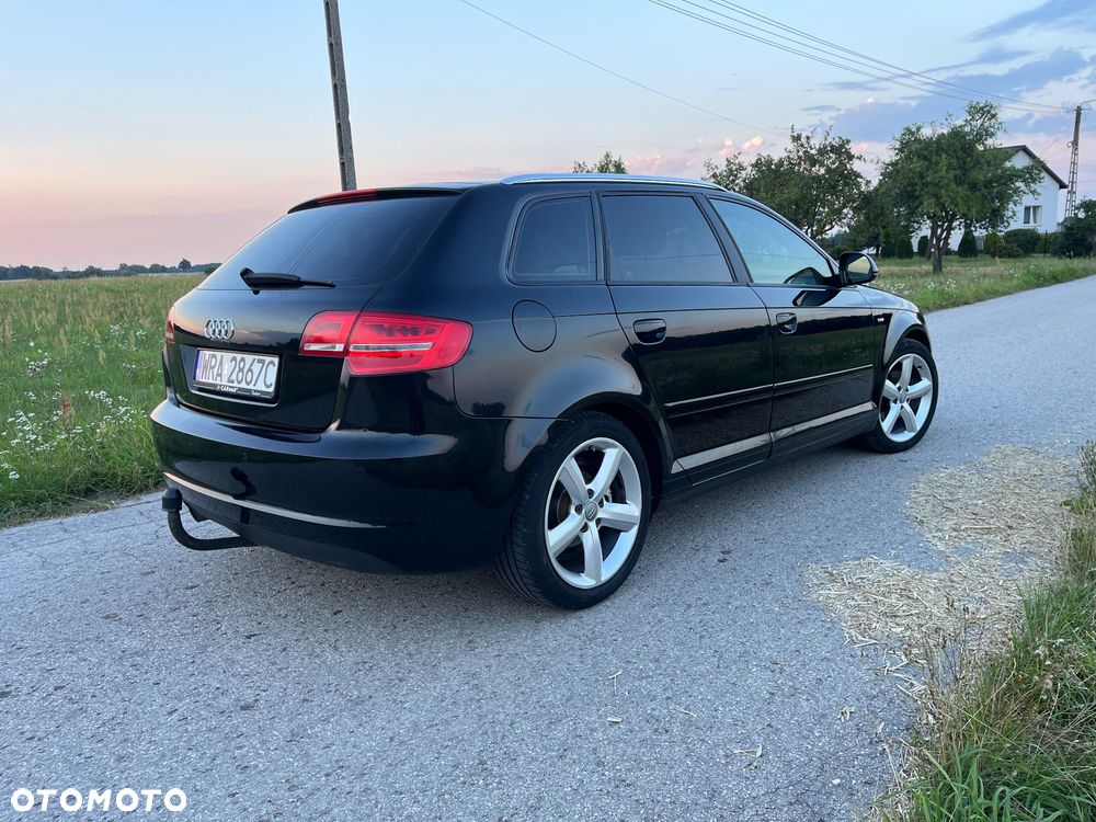 Audi A3 Sportback 1.6 TDI DPF S line Sportpaket - 5