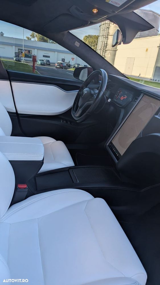 Tesla Model S 2019 photo 2
