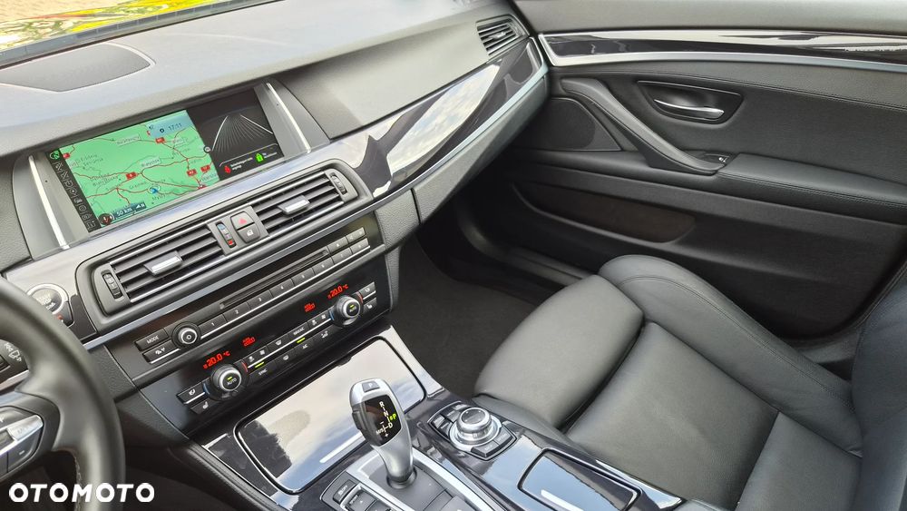 BMW Seria 5 520d - 22