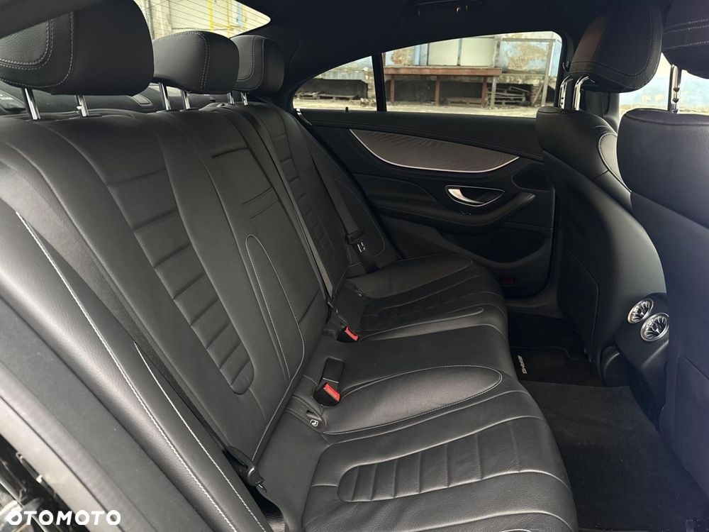 Mercedes-Benz CLS - 24