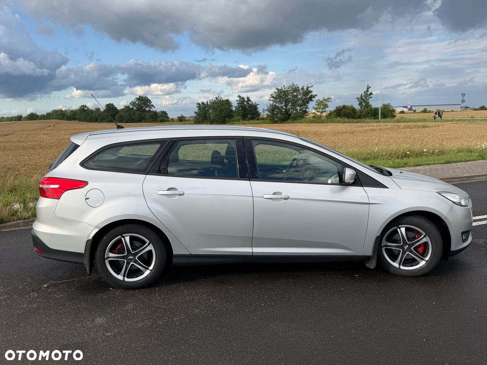 Ford Focus 1.5 TDCi SYNC Edition - 4