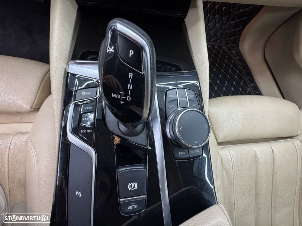 BMW 520 d Line Luxury Auto - 14