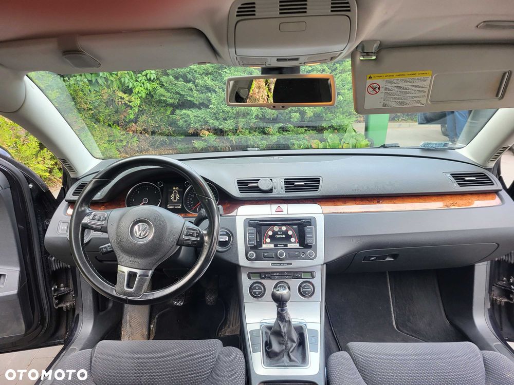 Volkswagen Passat - 7