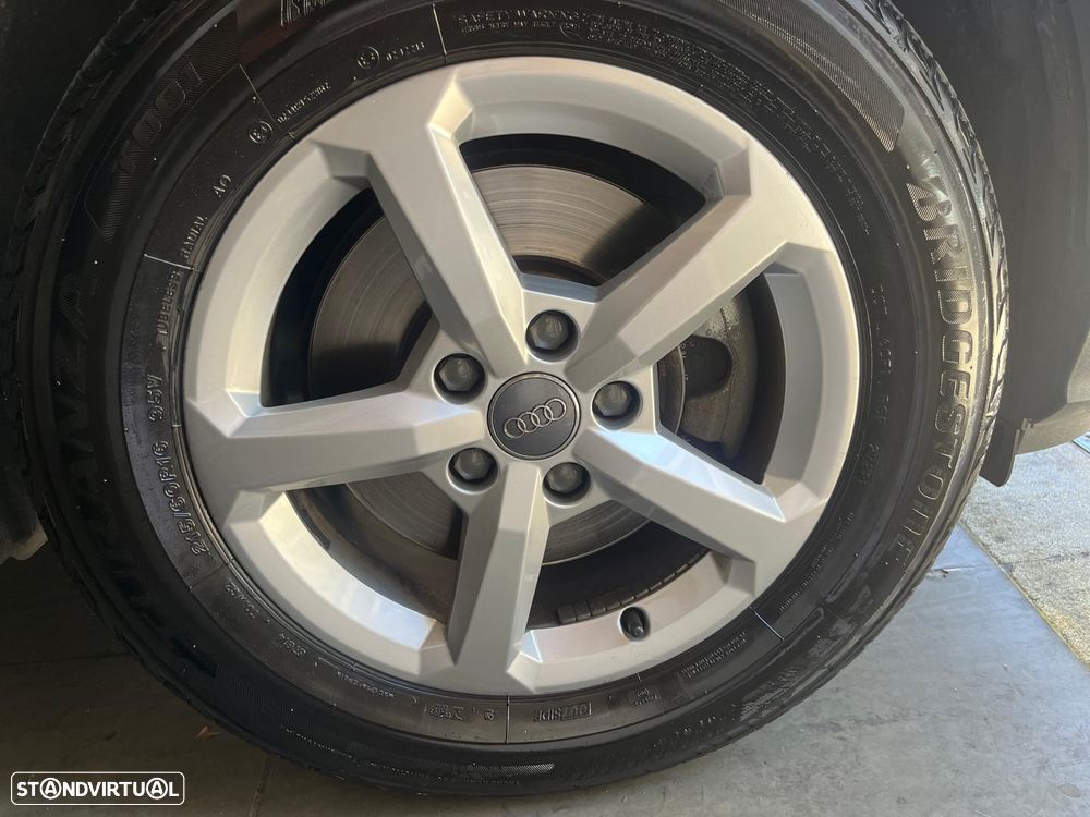 Audi Q2 1.0 TFSI Design - 11