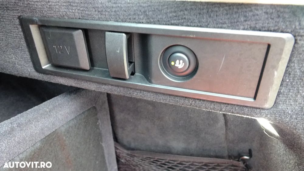 BMW Seria 3 320d Touring xDrive Aut. Edition Luxury Line Purity - 39