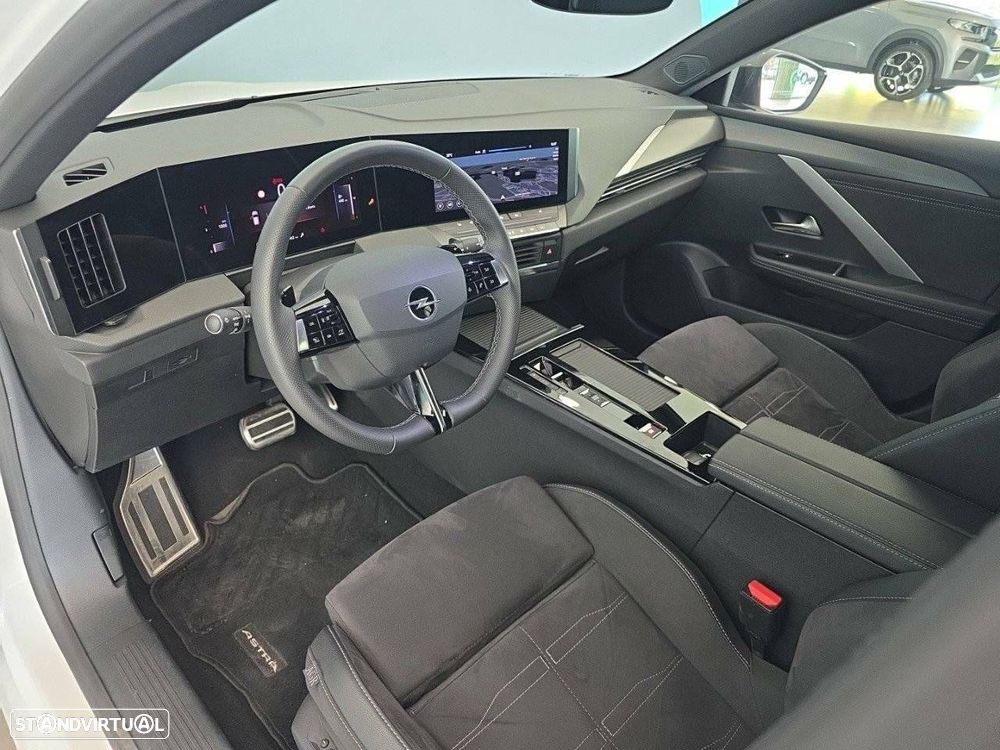 Opel Astra 1.5 D GS Aut. - 10