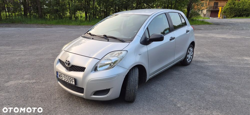 Toyota Yaris 1.33 Luna - 1