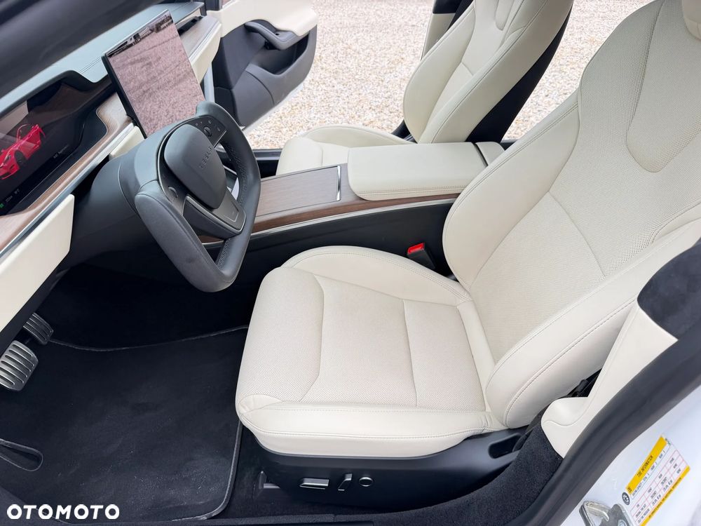 Tesla Model S AWD - 8