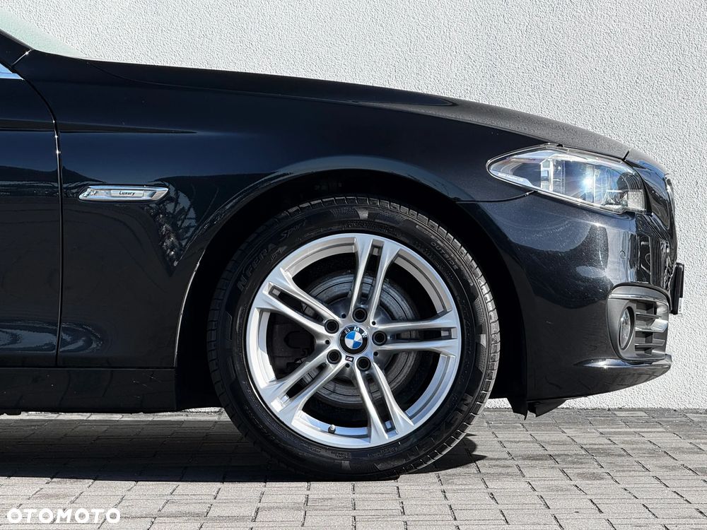 BMW Seria 5 520d xDrive Luxury Line - 9