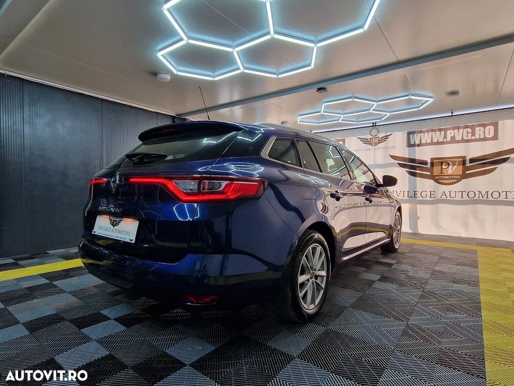 Renault Megane BLUE dCi 115 EDC BUSINESS EDITION - 4