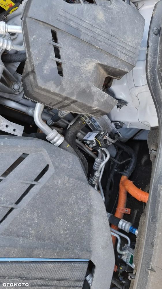 Hyundai Kona 64kWh Executive - 37