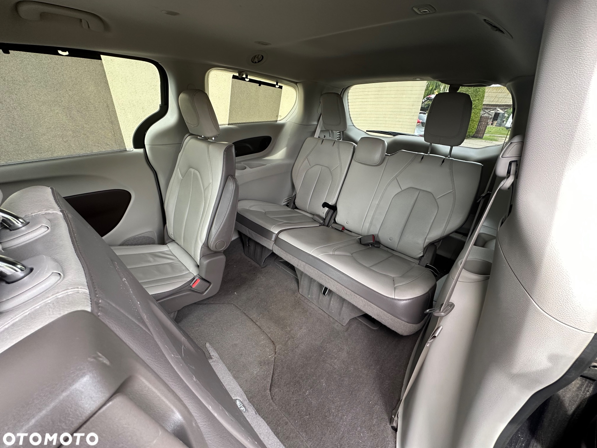 Chrysler Pacifica - 13
