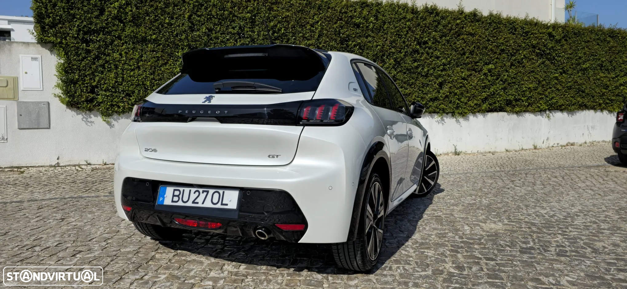 Peugeot 208 - 4