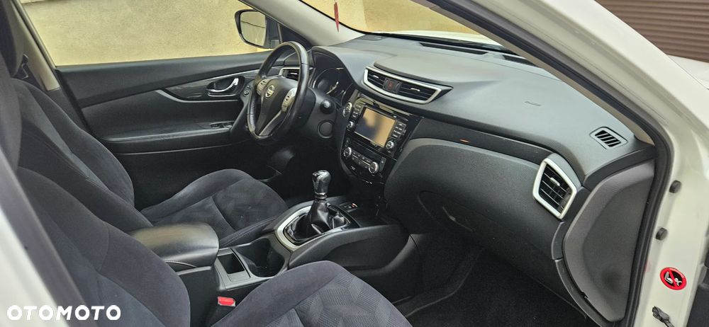 Nissan X-Trail 1.6 DIG-T N-Vision 2WD - 16