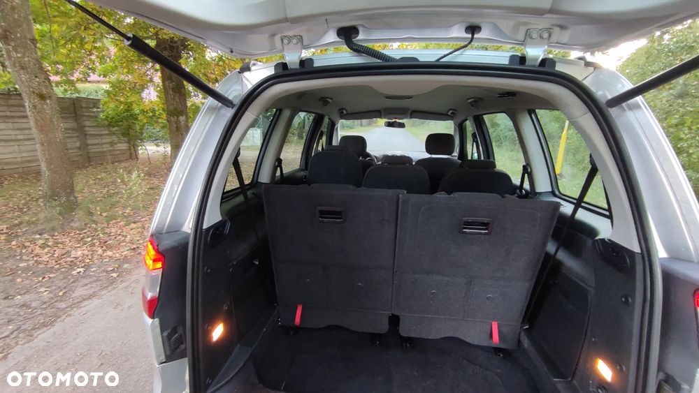 Ford Galaxy 2.0 TDCi Ghia - 13