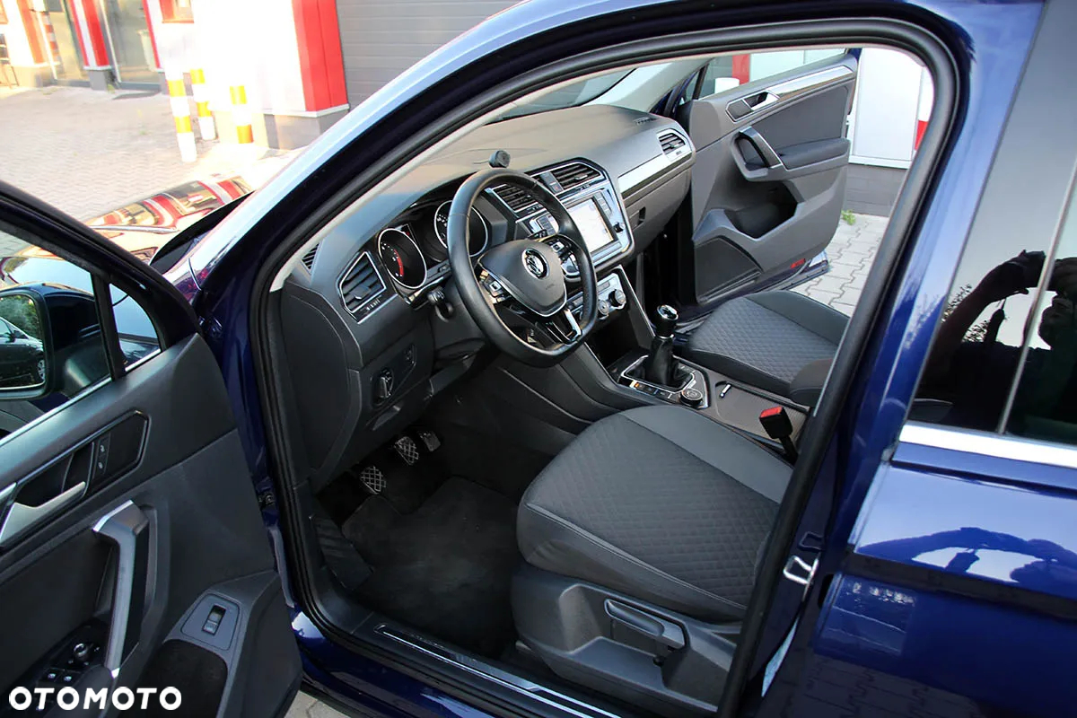 Volkswagen Tiguan ver-2-0-tdi-scr-4motion-bluemotion-tech-comfortline - 19