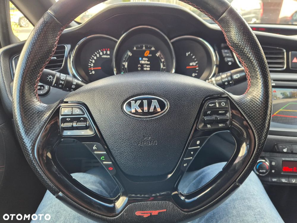 Kia Ceed 1.6 T-GDI GT - 23