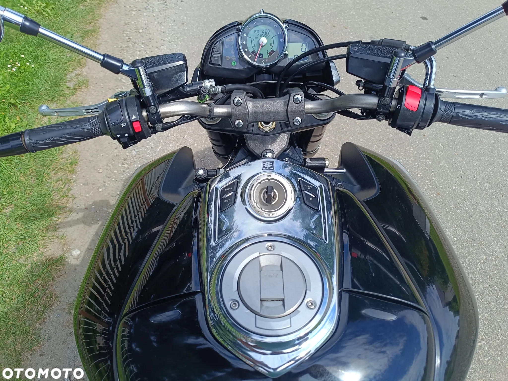 Suzuki GSX - 22