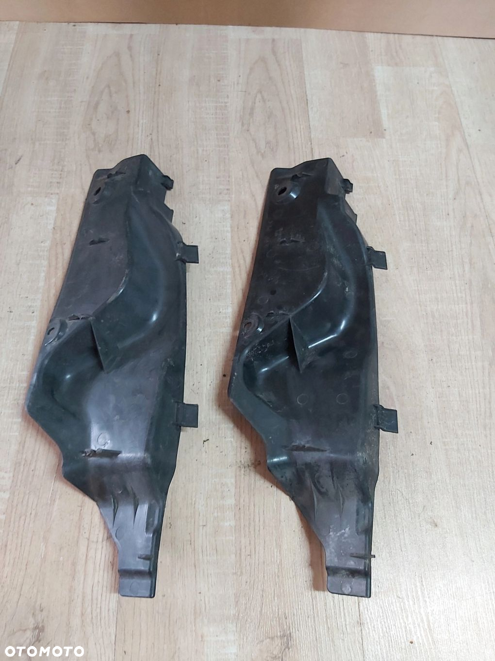 Toyota Yaris I 1,4 d4d kierownica powietrza osłona chłodnicy - 2