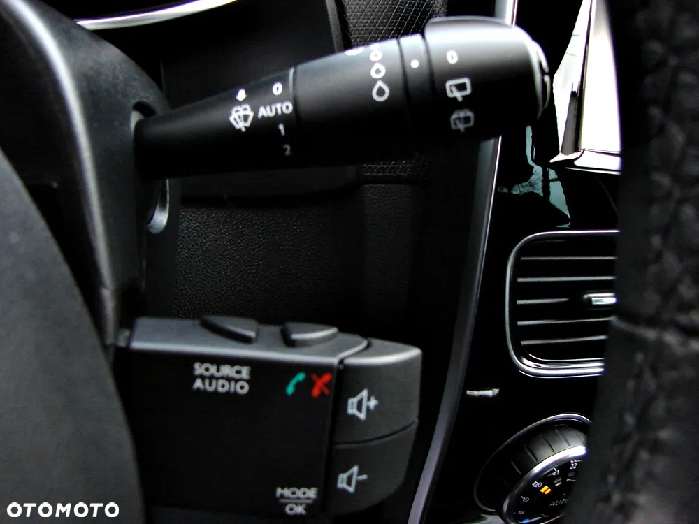 Renault Clio (Energy) TCe 90 Start & Stop LIMITED - 30