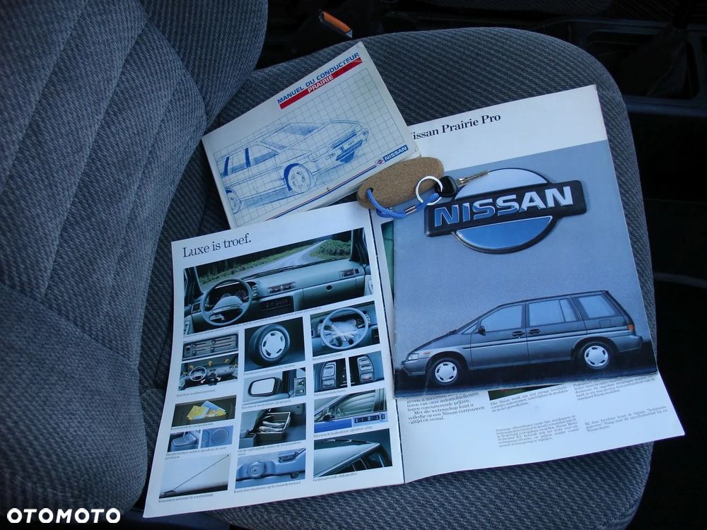 Nissan Prairie 2.0 SLX 5os - 30