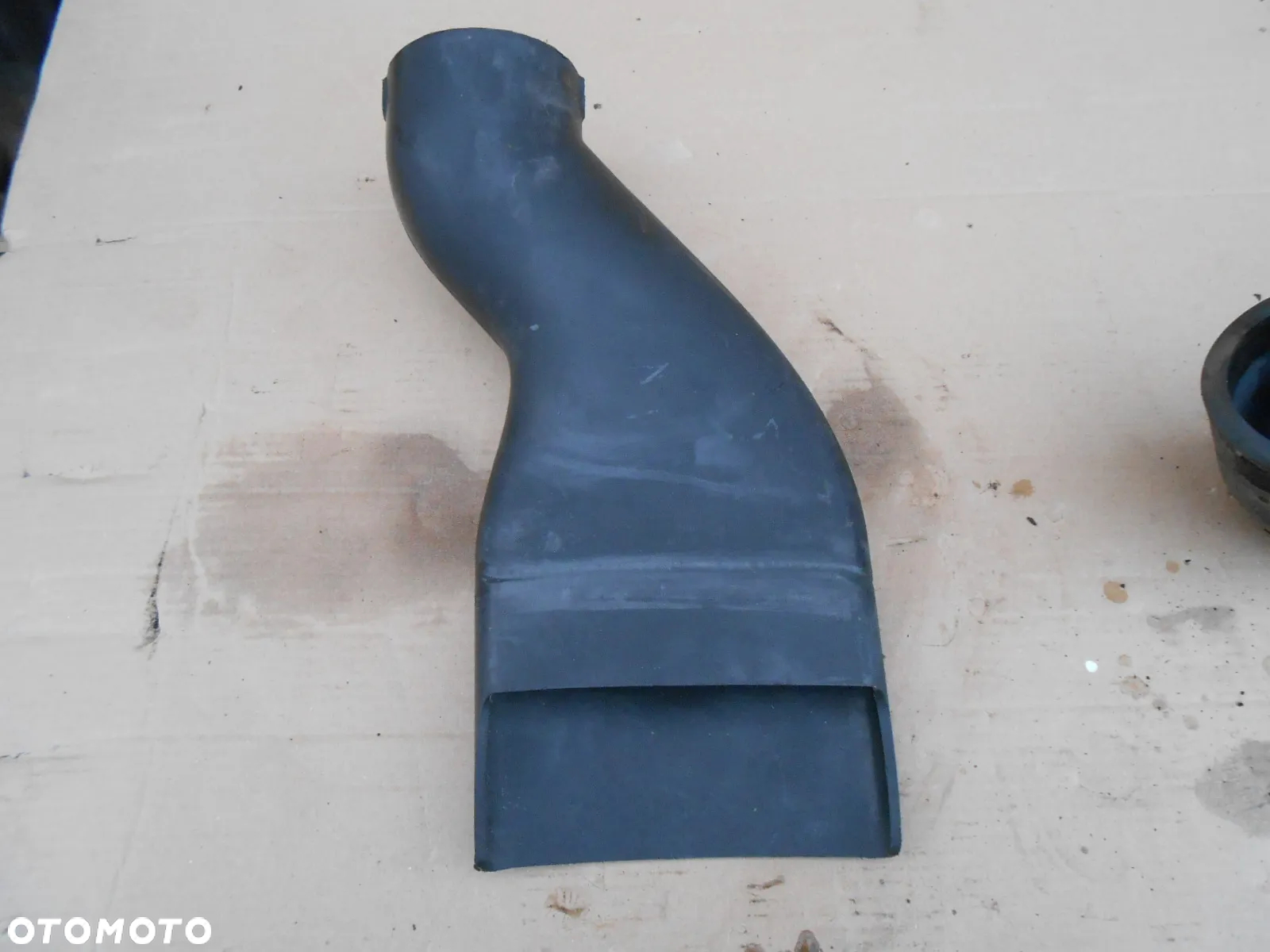 Wlot filtra powietrza guma kolanko Case CVX150 - 3