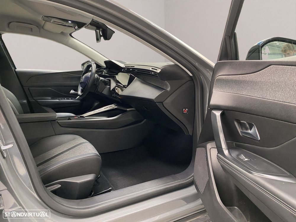 Peugeot 408 1.2 PureTech Allure EAT8 - 16