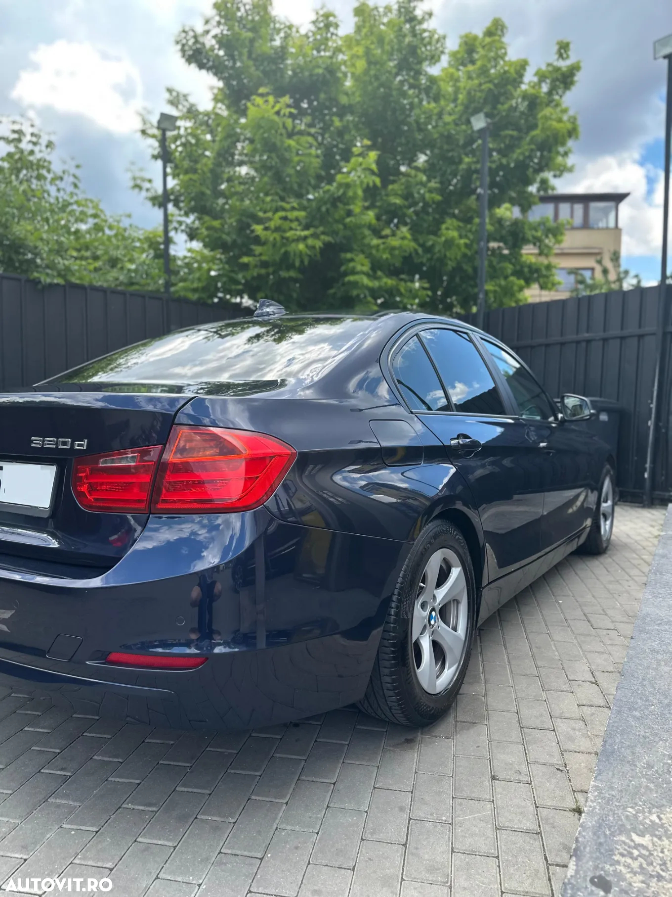 BMW Seria 3 320d - 8