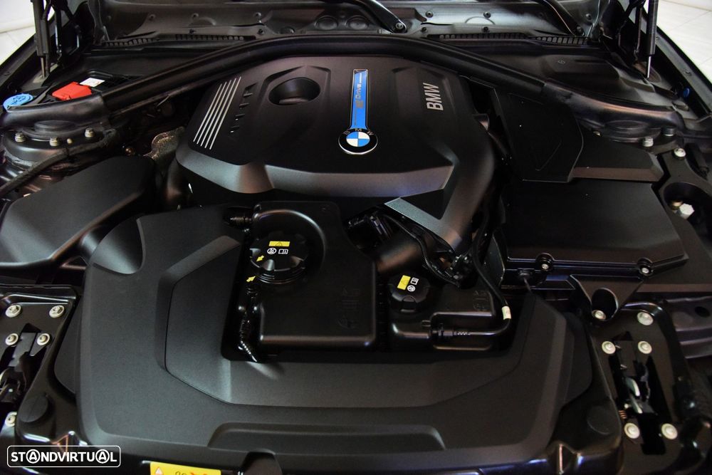 BMW 330 - 16
