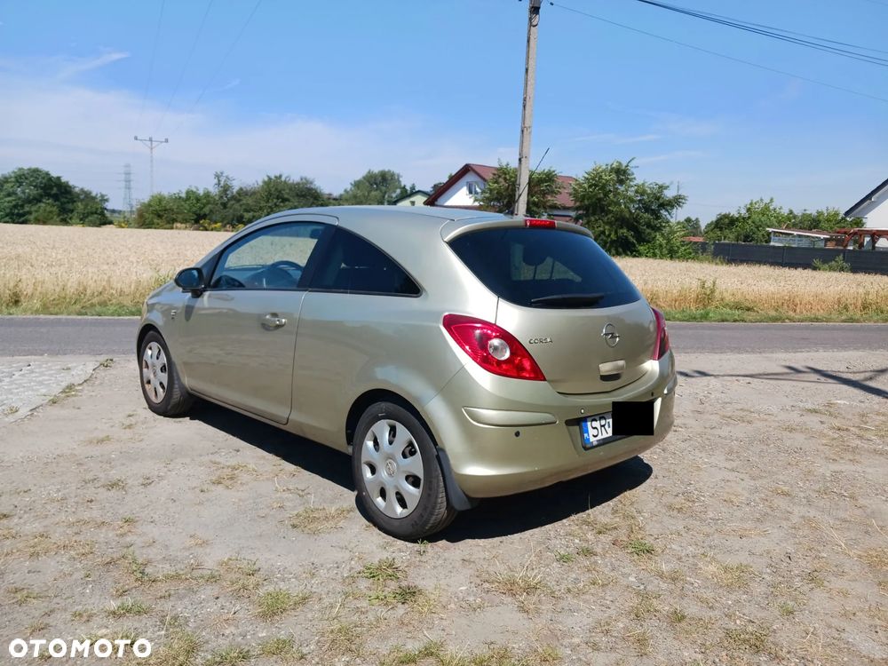Opel Corsa 1.2 16V Cosmo - 3