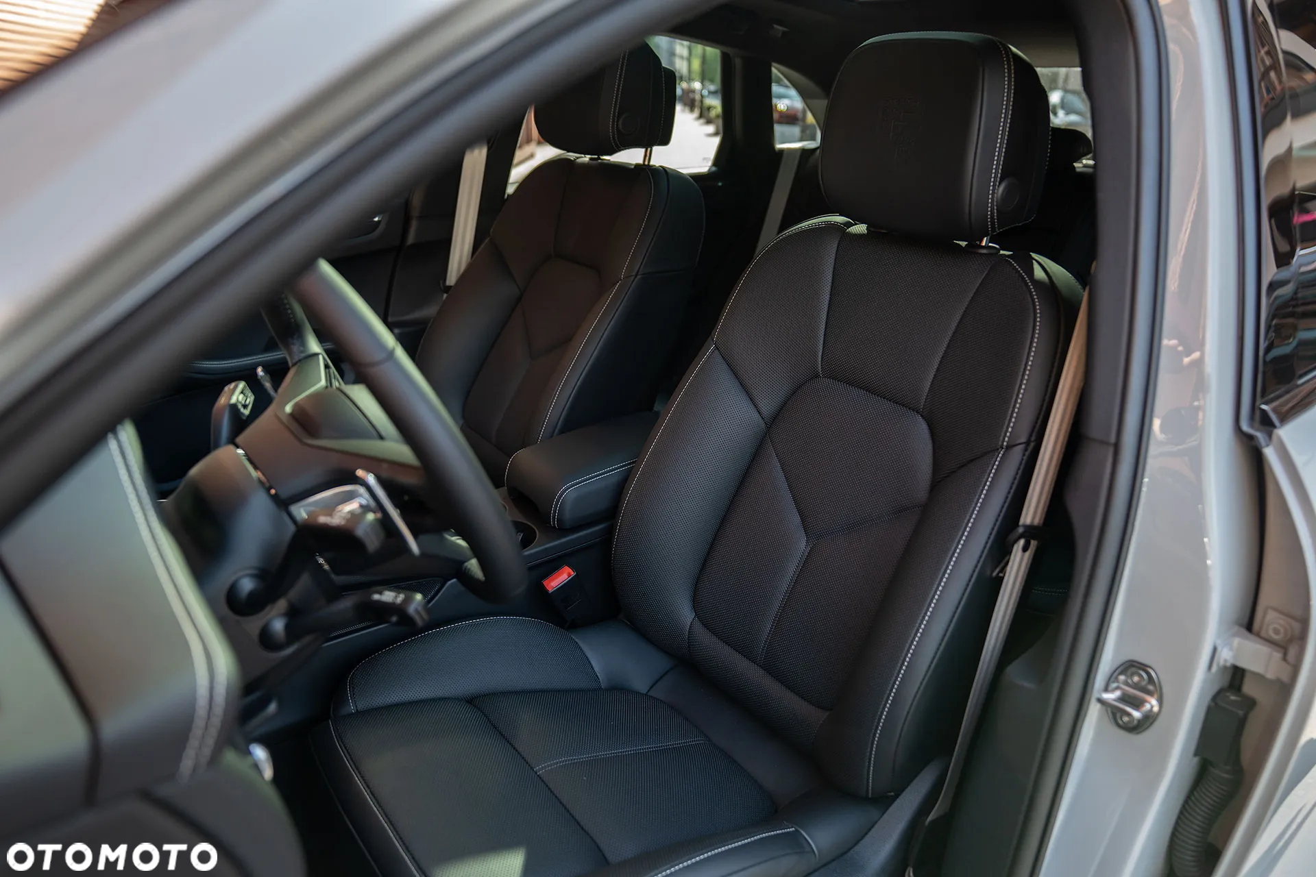Porsche Macan T - 17