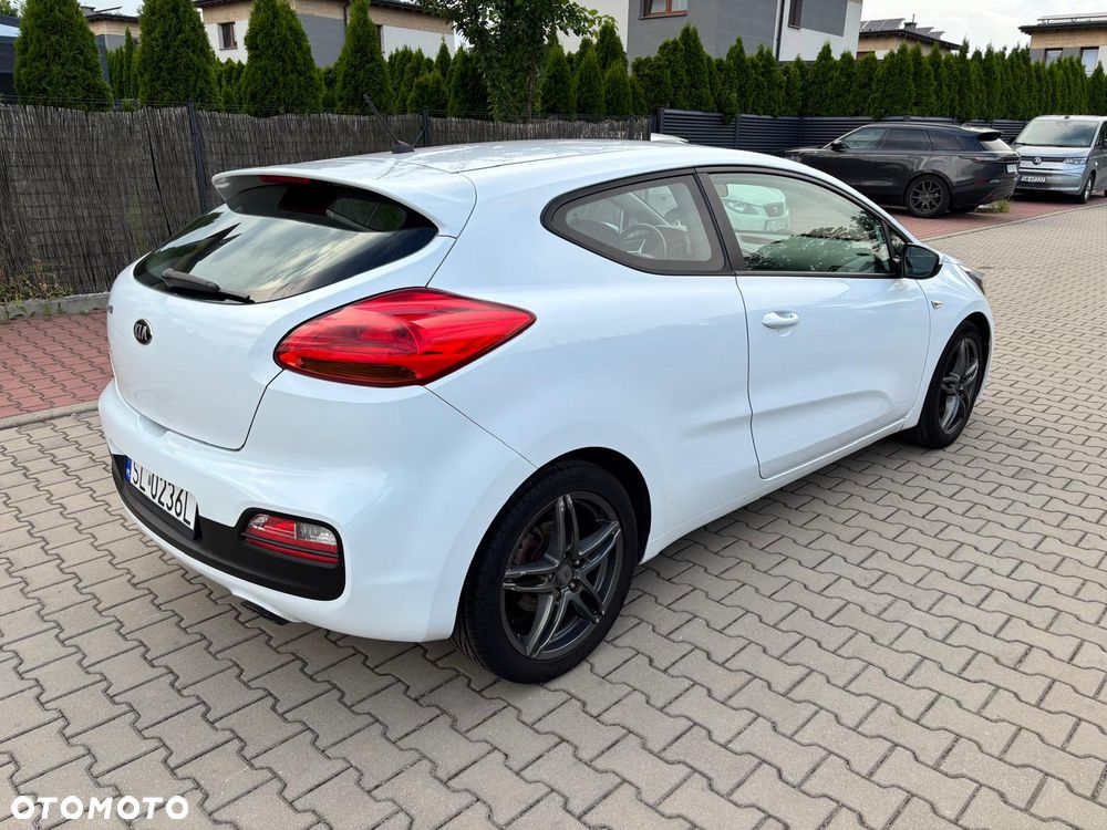 Kia ProCeed 1.4 XL - 12