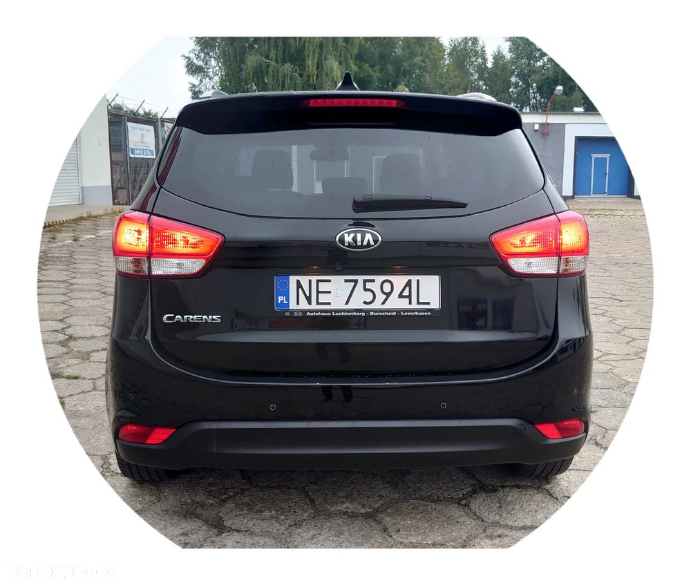 Kia Carens - 10