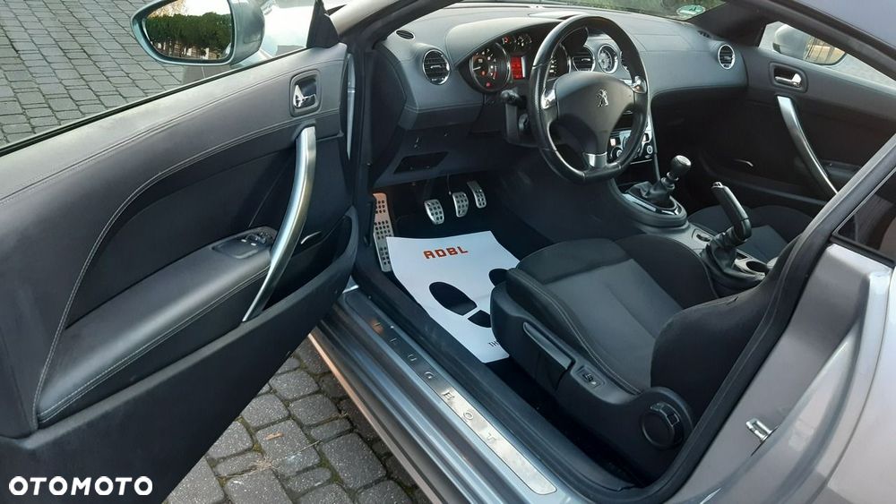 Peugeot RCZ - 4