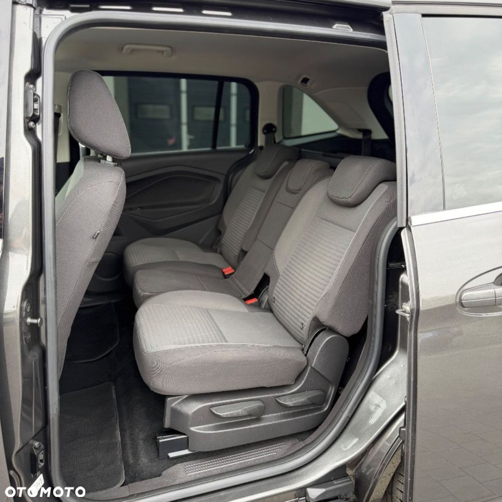 Ford Grand C-MAX - 19