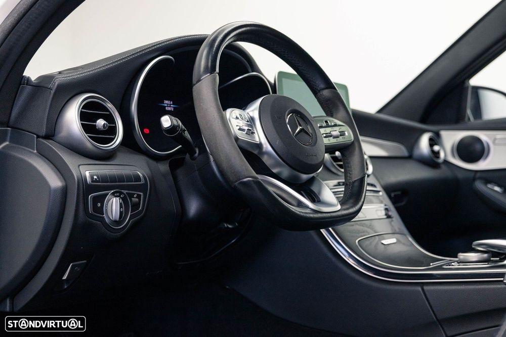 Mercedes-Benz C 300 e T 9G-TRONIC Night Edition - 22