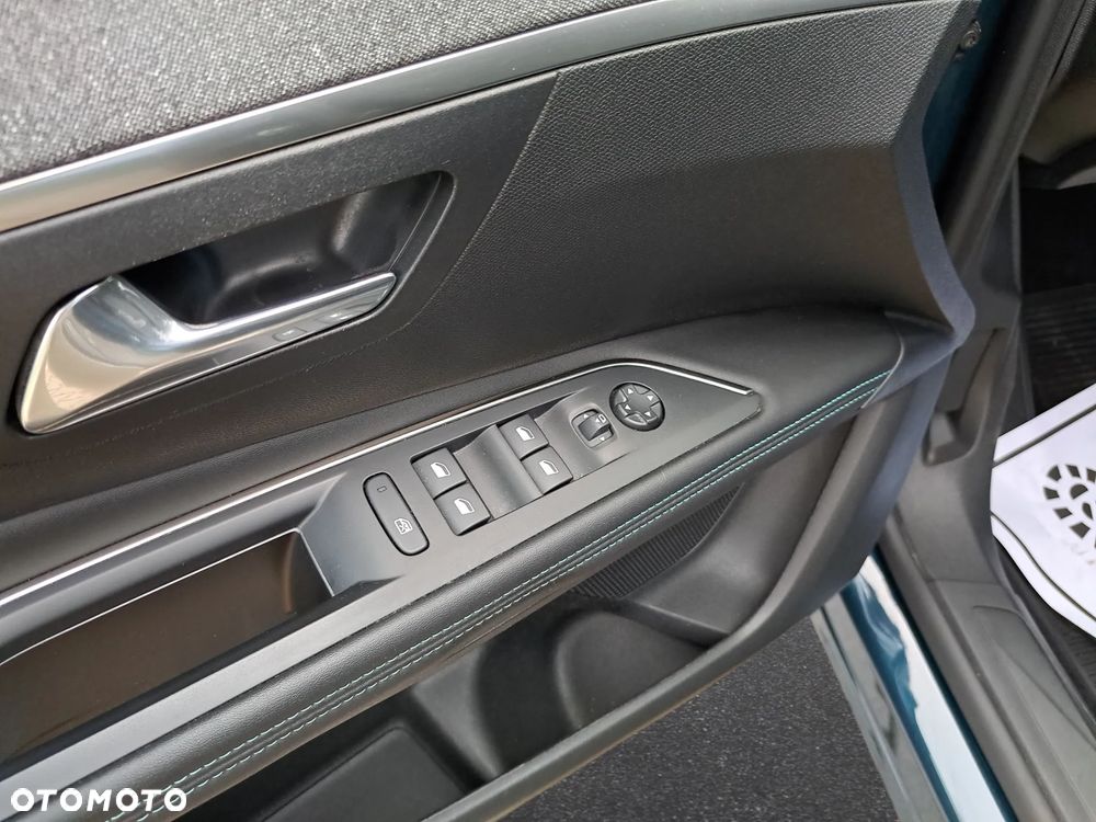 Peugeot 3008 1.6 PureTech Hybrid PHEV Allure Pack S&S EAT8 - 17