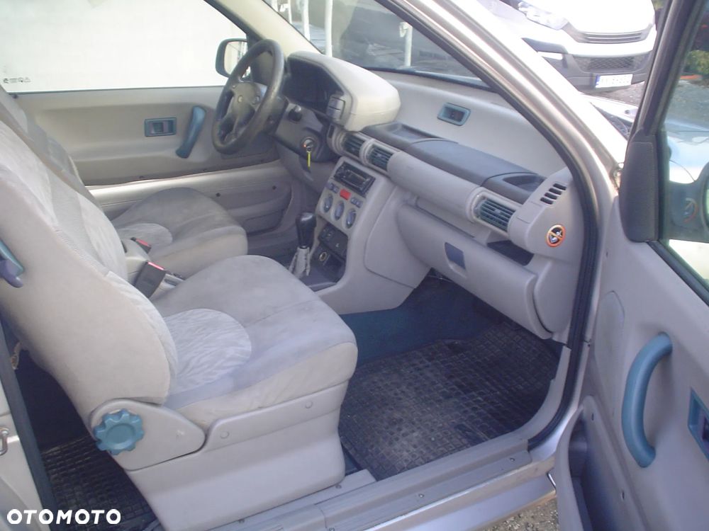 Land Rover Freelander 2.0 D - 11