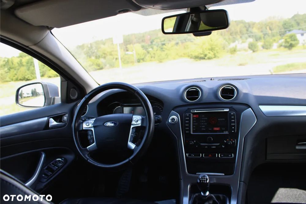 Ford Mondeo 2.0 TDCi Titanium - 25