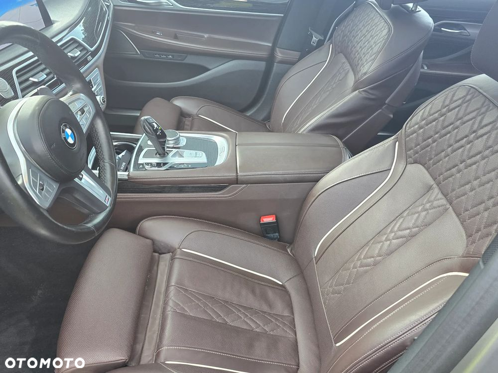 BMW Seria 7 750i xDrive sport - 18