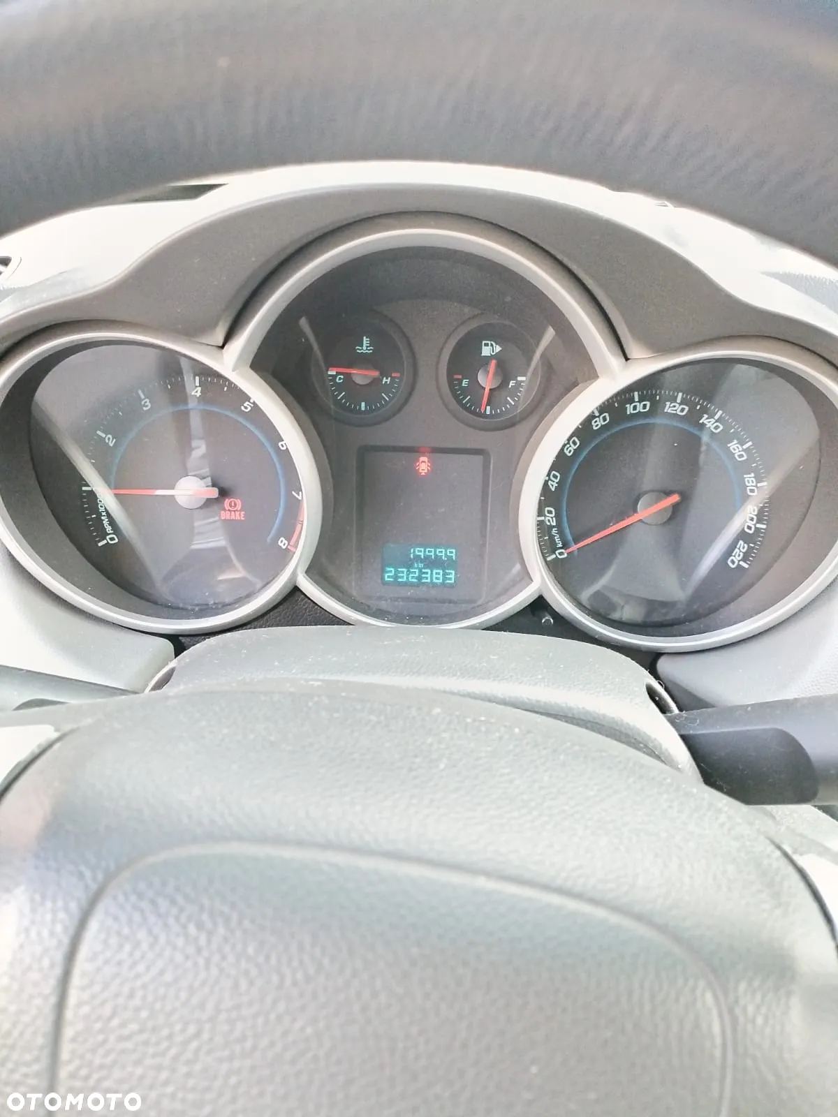 Chevrolet Cruze 1.6 - 8
