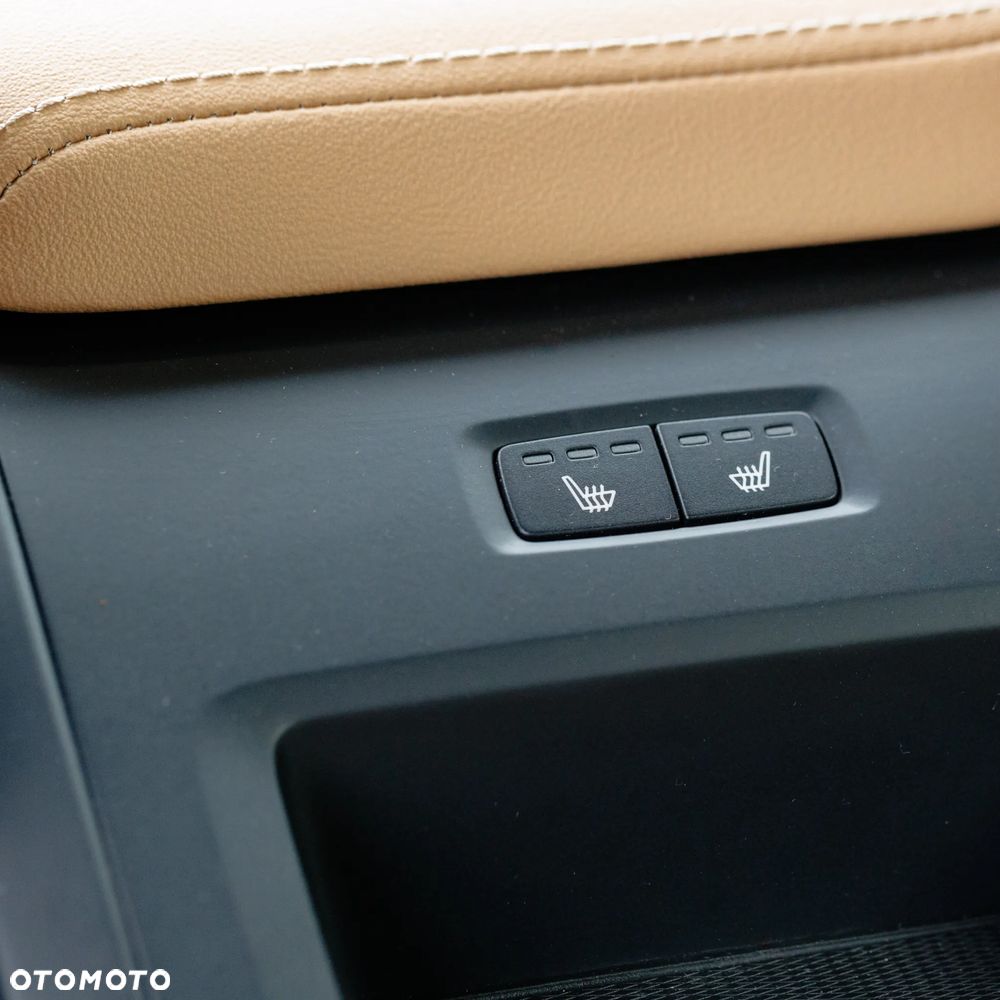 Volvo XC 60 B4 B Plus Bright - 30