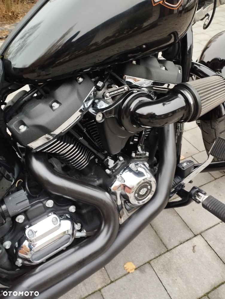 Harley-Davidson Softail Sport Glide - 16