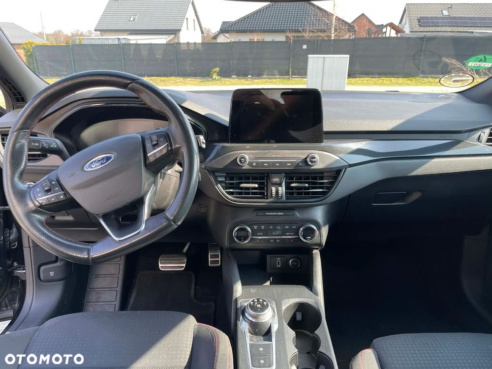 Ford Focus ver-2-0-ecoblue-st--line - 13