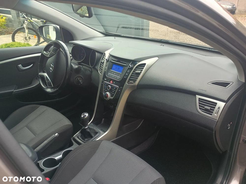 Hyundai i30 1.4 Comfort - 12
