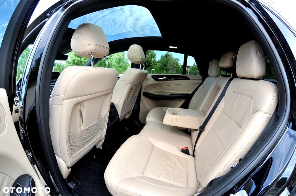 Mercedes-Benz GLE - 26