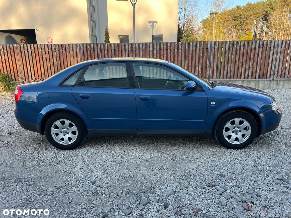 Audi A4 Limousine - 6