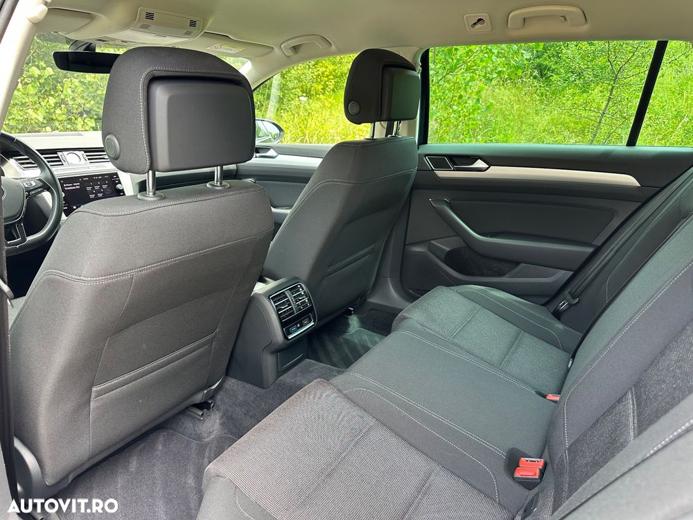 Volkswagen Passat 2.0 TDI DSG Comfortline - 8