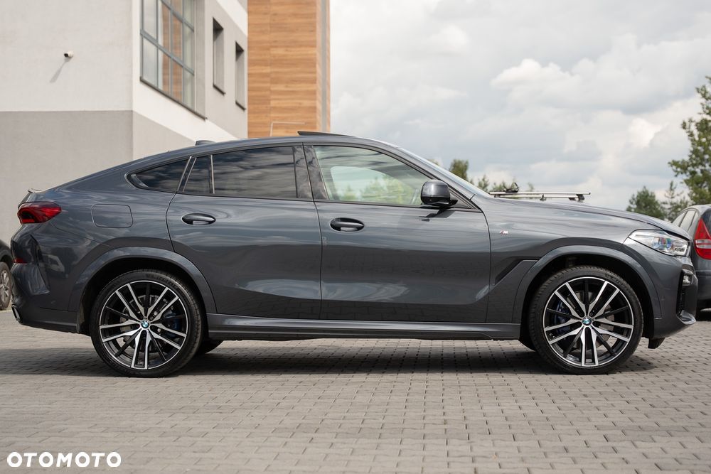 BMW X6 xDrive40d mHEV - 17